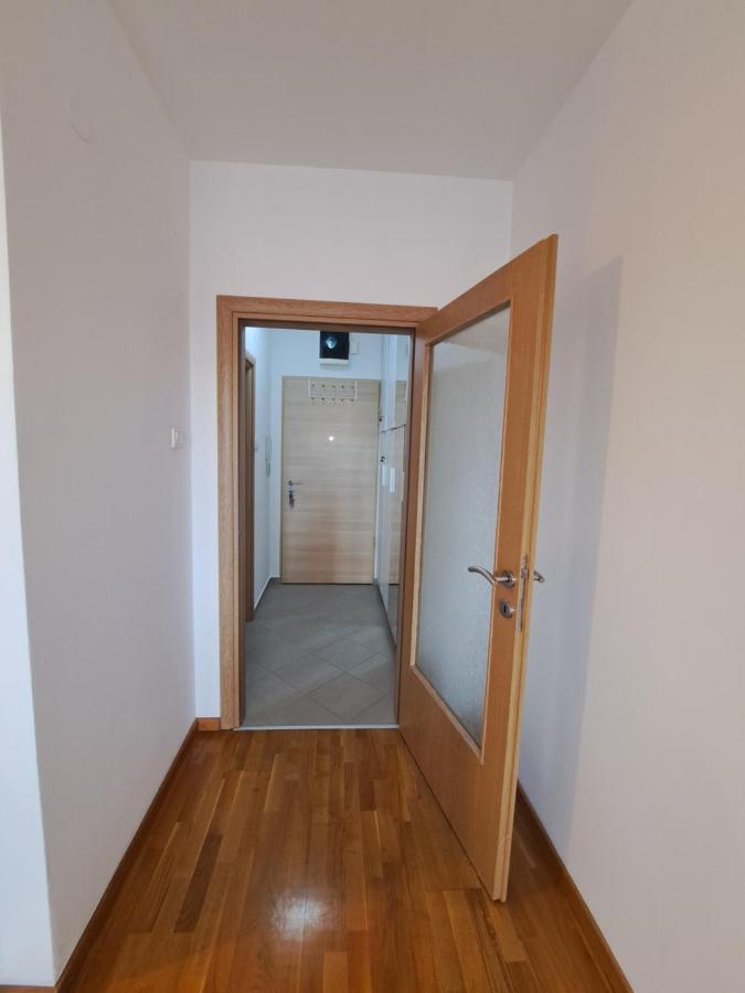 Hana Appartement Podgorica Buitenkant foto