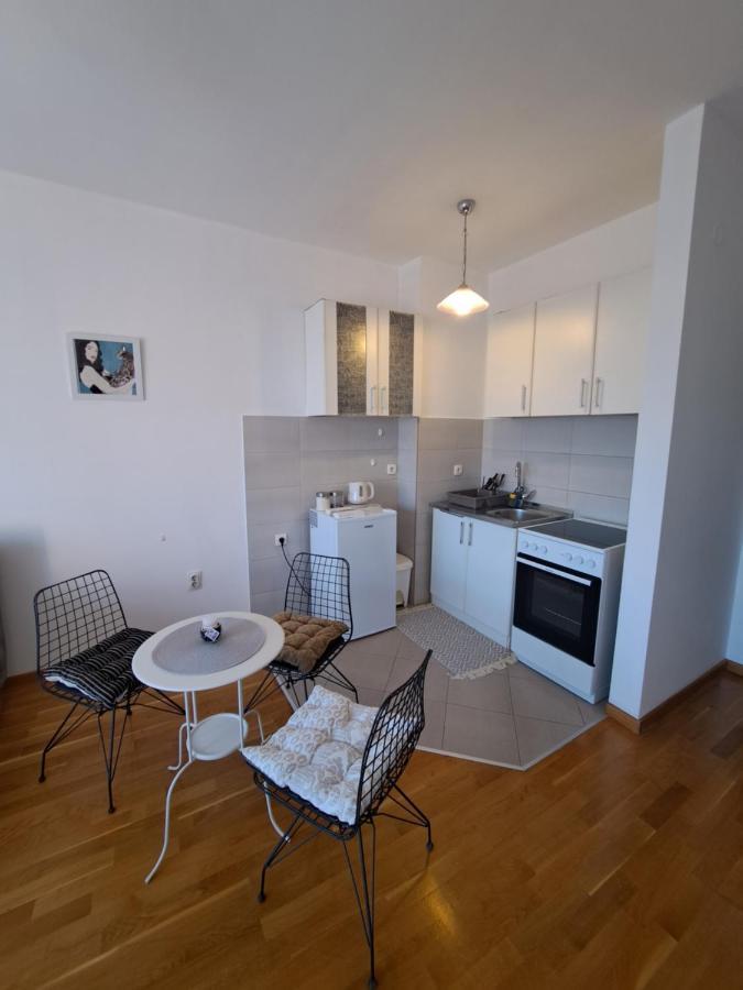 Hana Appartement Podgorica Buitenkant foto